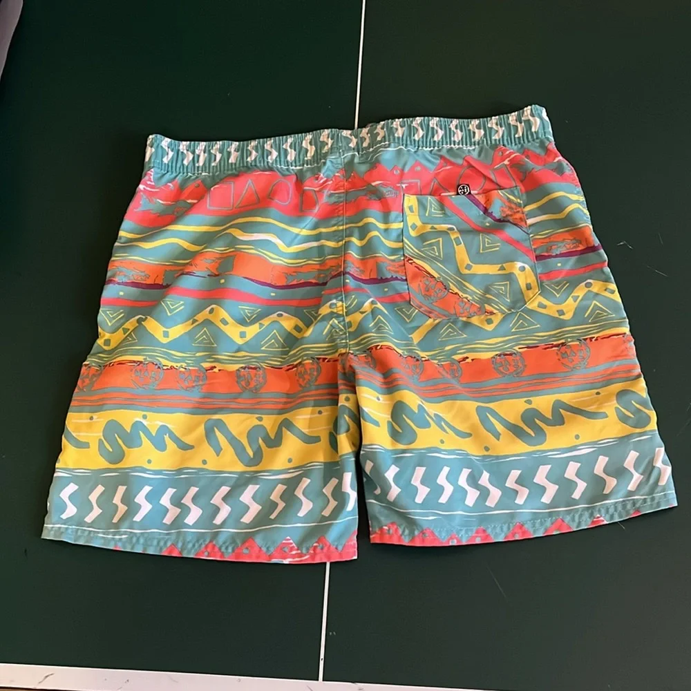 Maui & Sons board shorts - Picture 2 of 6